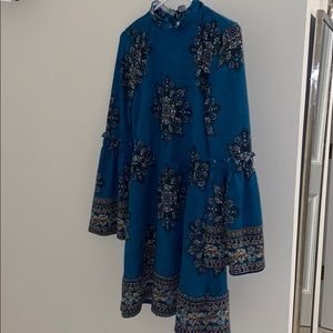 Xhilaration flare sleeve dress